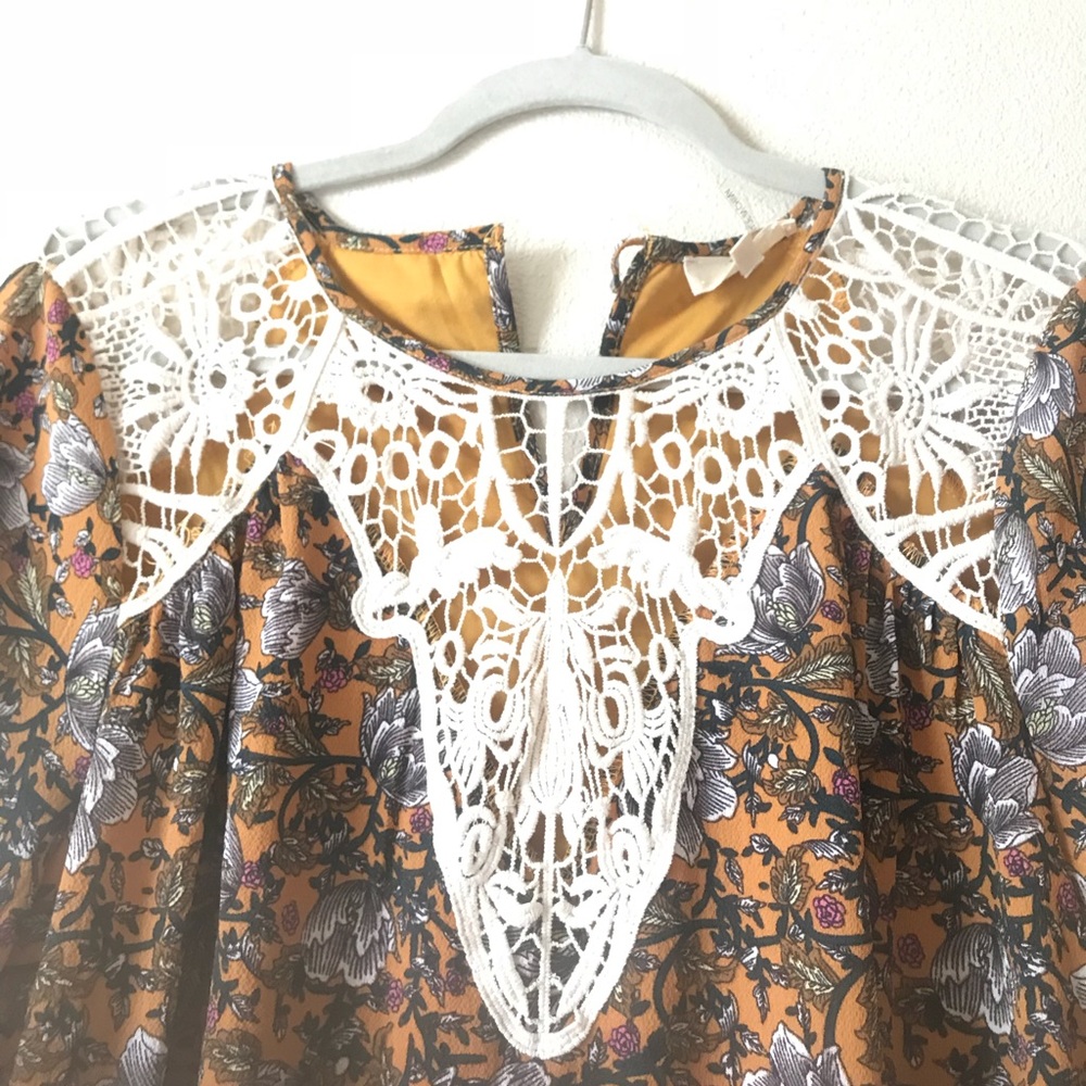 Boutique Dress - Picture 2 of 6